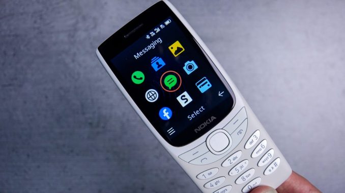 Nokia-8210-4G-4